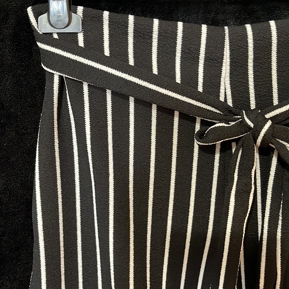 🌺Tiffany&Grey Short - Picture 3 of 3